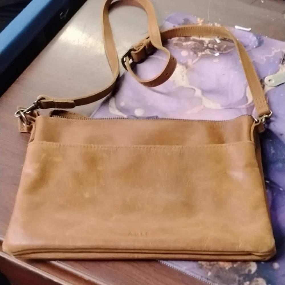 Able Tan Leather Shoulder Bag - Picture 3 of 9